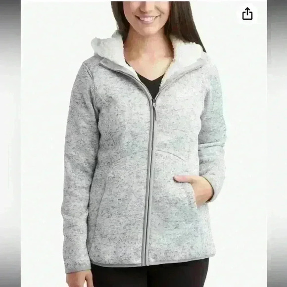 Woman’s Reebok Sweatshirt - Picture 3 of 6